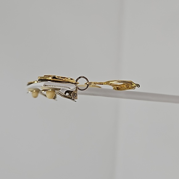 Gold Tone Sailboat Sand Dollar Clip On Dangle Earrings Nautical - Picture 3 of 10